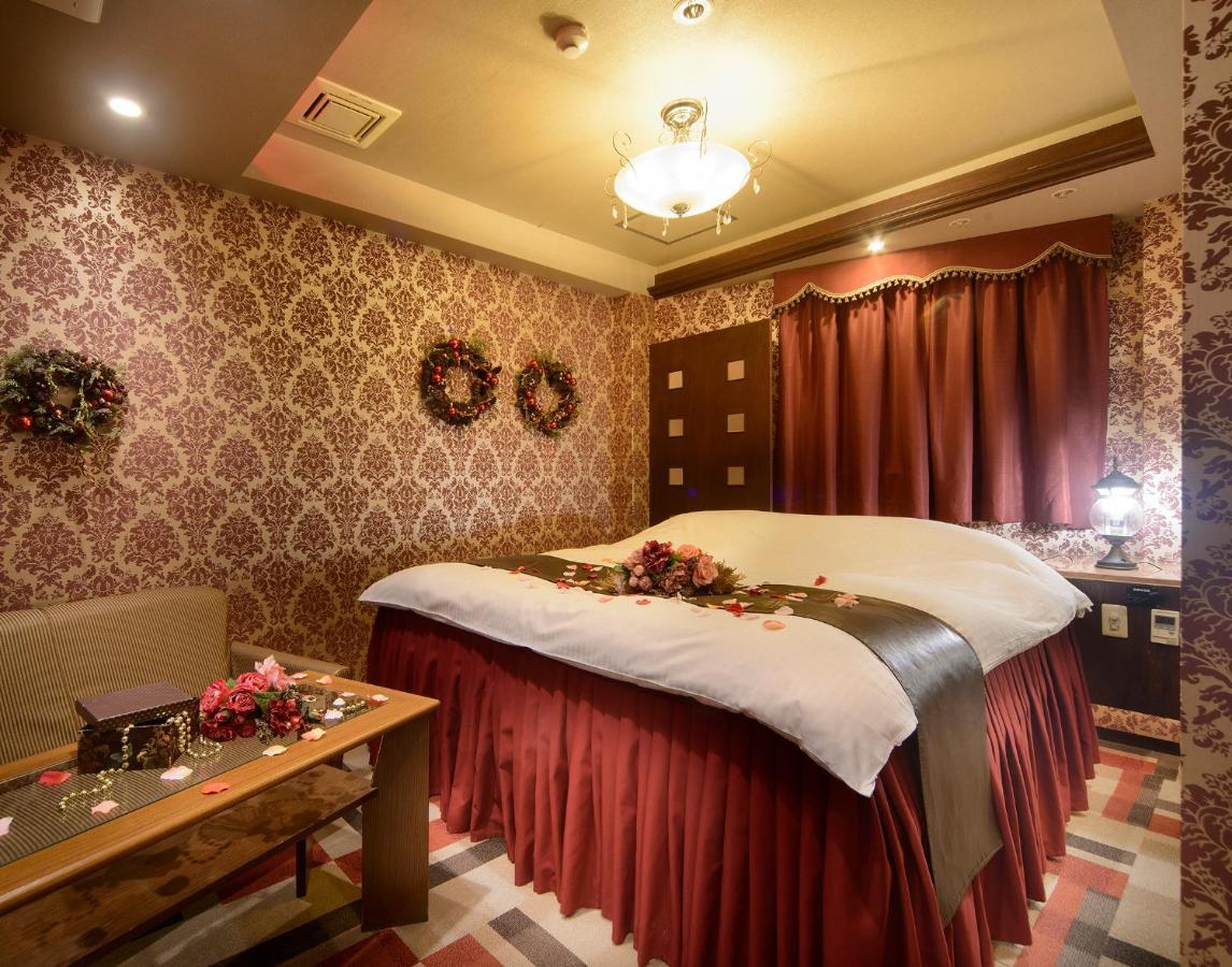 ホテル リトルチャペルクリスマス 梅田 (Adults Only) Oszaka Kültér fotó
