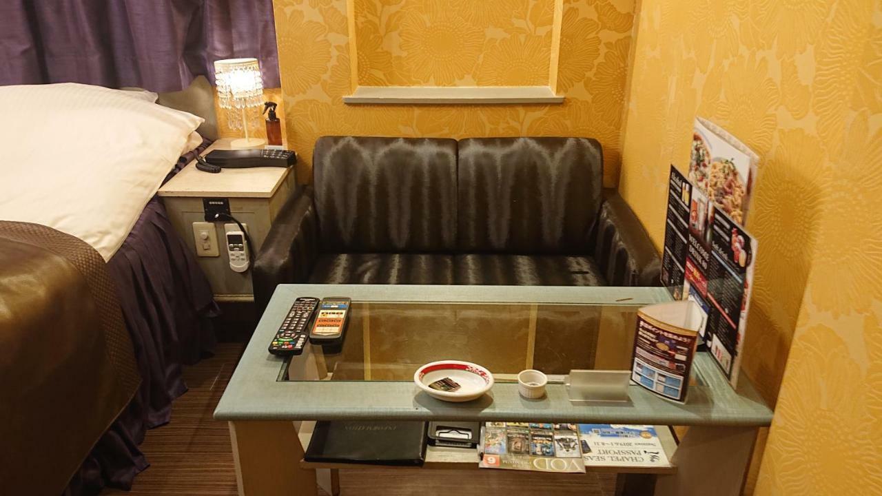 ホテル リトルチャペルクリスマス 梅田 (Adults Only) Oszaka Kültér fotó